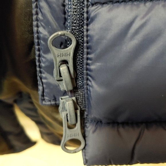 Swiss Tech Puffer coat, Navy, Size Small. - Picture 14 of 16